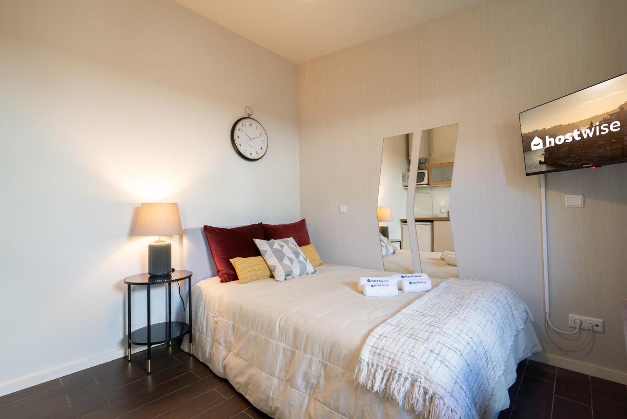 Host Wise - Impressive Restful Houses Porto Room photo